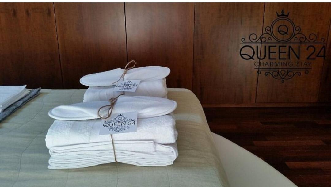 Queen 24 Taranto Exterior foto